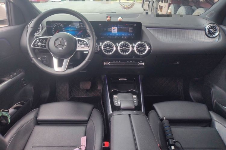 Used Mercedes-Benz GLA 2020 GLA 200 Center Console
