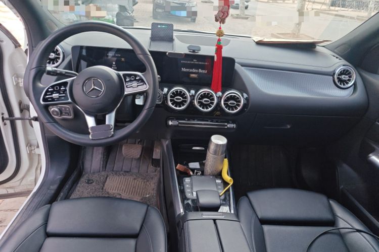 Used Mercedes-Benz GLA 2020 GLA 200 Center Console