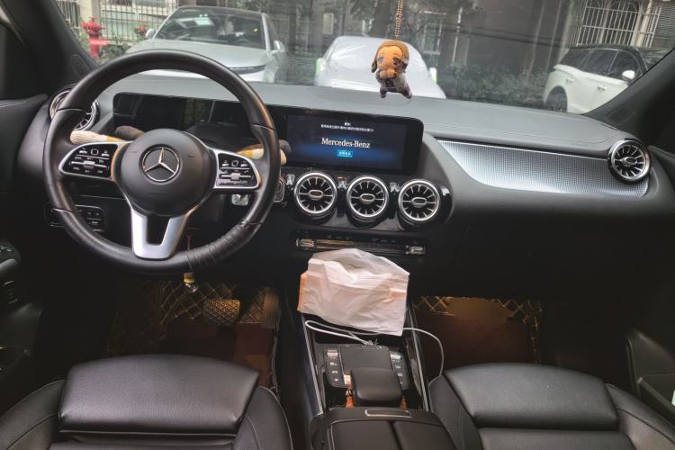 Used Mercedes-Benz GLA 2020 GLA 200 Center Console