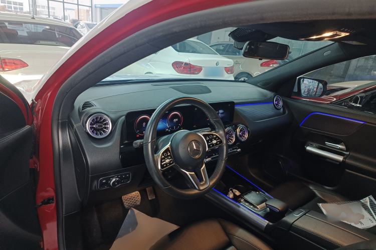 Used Mercedes-Benz GLA 2020 GLA 200 Center Console