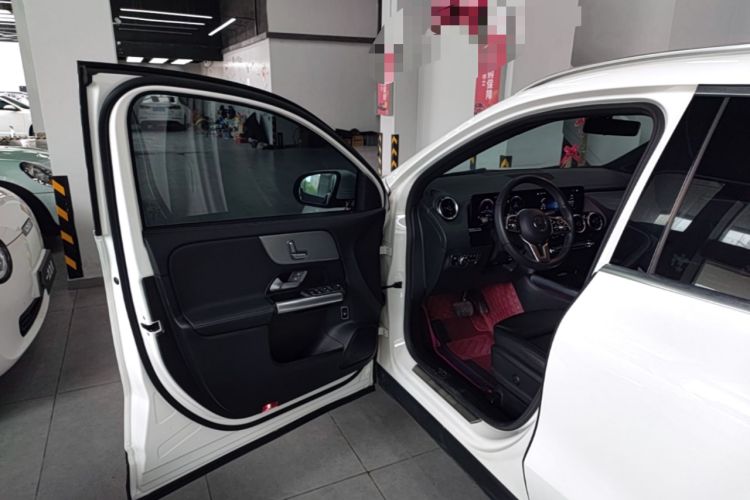 Used Mercedes-Benz GLA 2020 GLA 180 Driver Seat