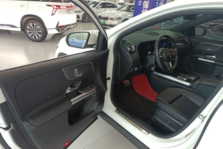 Used Mercedes-Benz GLA 2020 GLA 180 Driver Seat