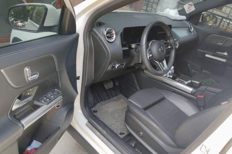 Used Mercedes-Benz GLA 2020 GLA 200 Driver Seat