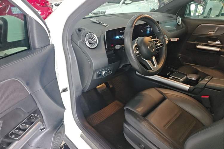 Used Mercedes-Benz GLA 2020 GLA 200 Driver Seat
