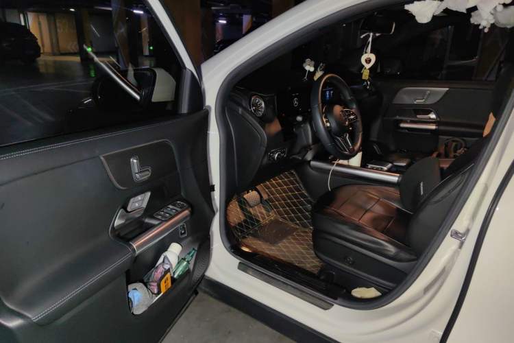 Used Mercedes-Benz GLA 2020 GLA 200 Driver Seat