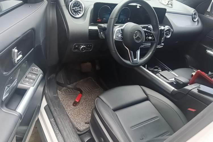 Used Mercedes-Benz GLA 2020 GLA 200 Driver Seat