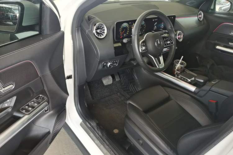 Used Mercedes-Benz GLA 2020 GLA 200 Driver Seat