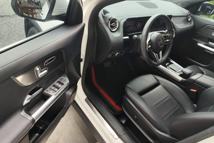 Used Mercedes-Benz GLA 2020 GLA 200 Driver Seat