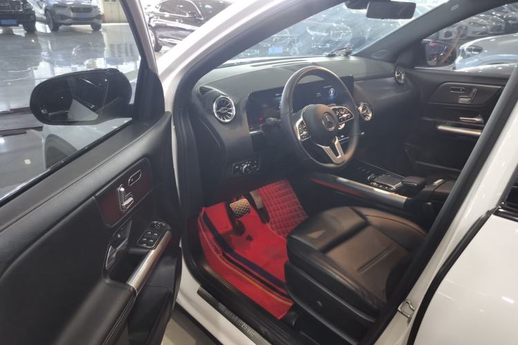 Used Mercedes-Benz GLA 2020 GLA 200 4MATIC Driver Seat