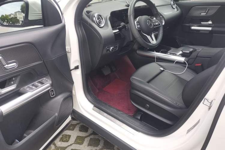 Used Mercedes-Benz GLA 2020 GLA 200 Driver Seat