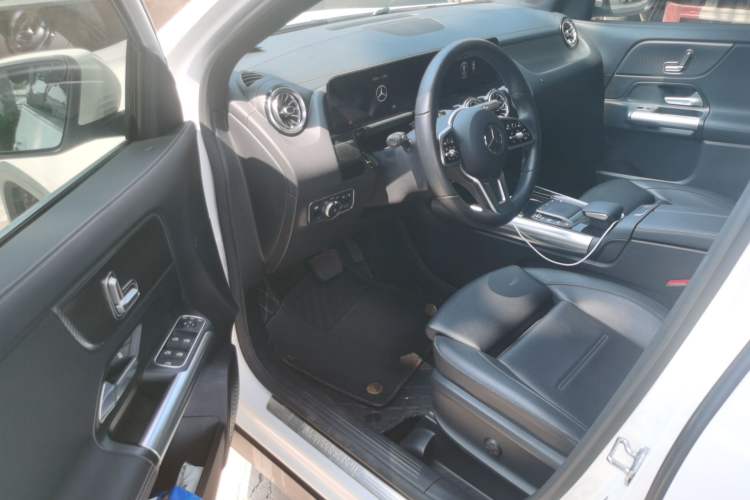 Used Mercedes-Benz GLA 2020 GLA 200 Driver Seat
