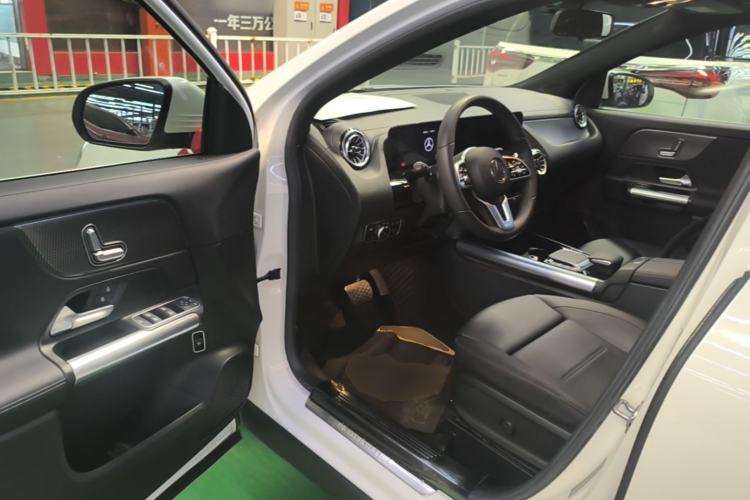 Used Mercedes-Benz GLA 2020 GLA 200 Driver Seat
