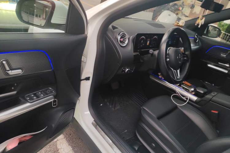 Used Mercedes-Benz GLA 2020 GLA 200 Driver Seat
