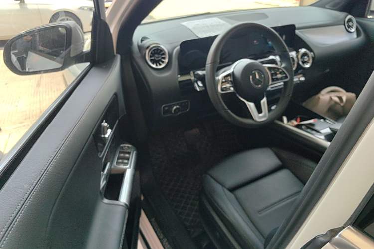 Used Mercedes-Benz GLA 2020 GLA 200 Driver Seat