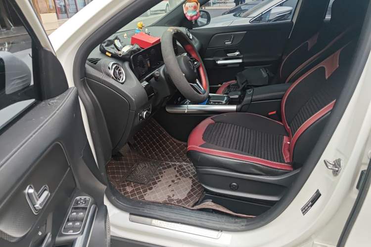 Used Mercedes-Benz GLA 2020 GLA 200 Driver Seat