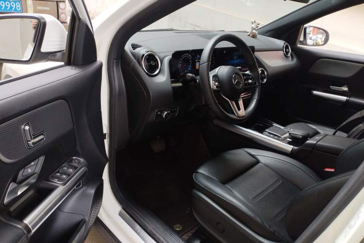 Used Mercedes-Benz GLA 2020 GLA 180 Driver Seat