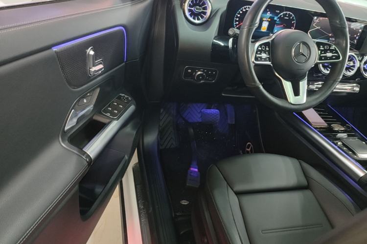 Used Mercedes-Benz GLA 2020 GLA 200 Driver Seat