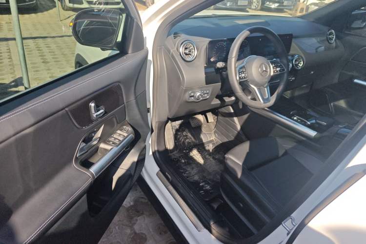 Used Mercedes-Benz GLA 2020 GLA 200 Driver Seat