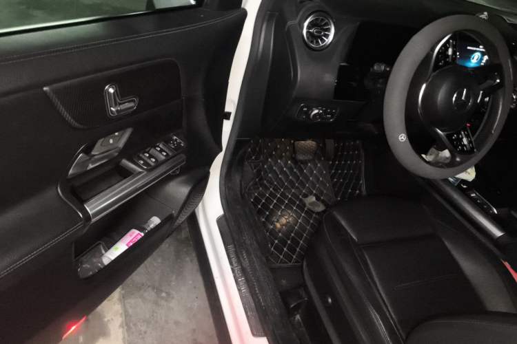 Used Mercedes-Benz GLA 2020 GLA 200 Driver Seat
