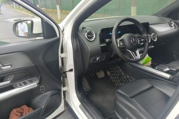 Used Mercedes-Benz GLA 2020 GLA 200 Driver Seat