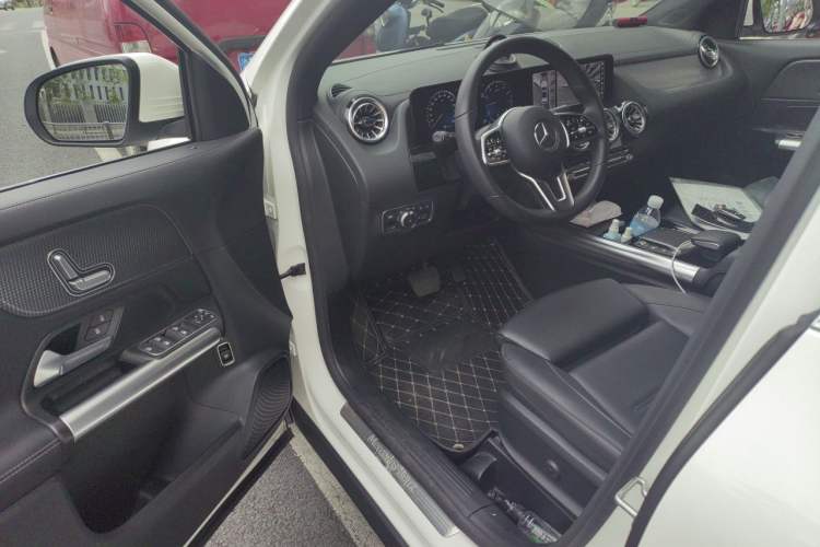 Used Mercedes-Benz GLA 2020 GLA 200 Driver Seat
