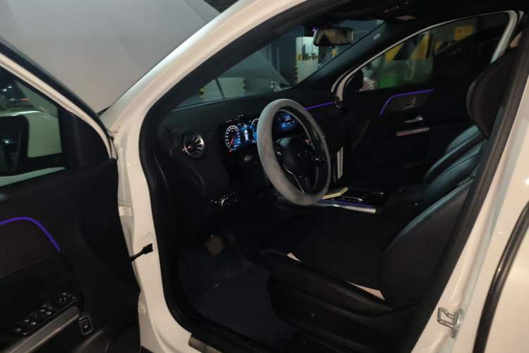 Used Mercedes-Benz GLA 2020 GLA 200 Driver Seat