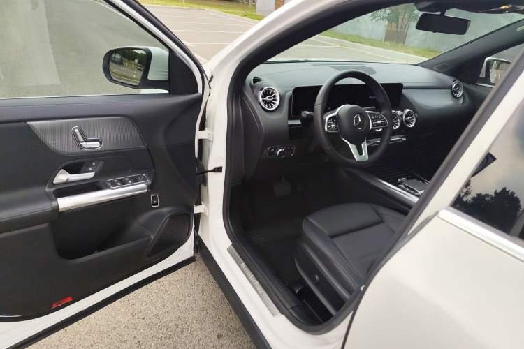 Used Mercedes-Benz GLA 2020 GLA 200 Driver Seat