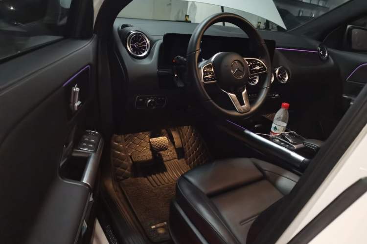 Used Mercedes-Benz GLA 2020 GLA 200 Driver Seat
