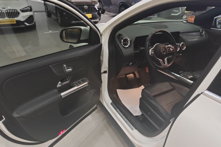Used Mercedes-Benz GLA 2020 GLA 200 Driver Seat