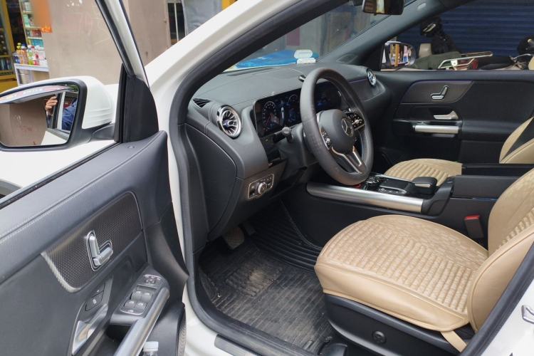 Used Mercedes-Benz GLA 2020 GLA 200 Driver Seat