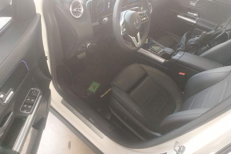 Used Mercedes-Benz GLA 2020 GLA 200 Driver Seat