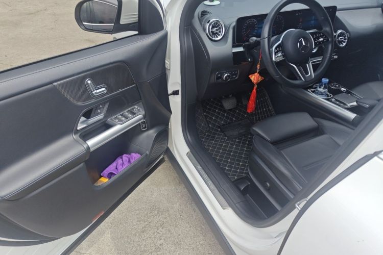 Used Mercedes-Benz GLA 2020 GLA 200 Driver Seat