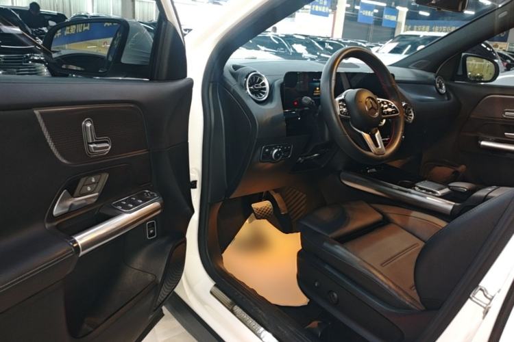 Used Mercedes-Benz GLA 2020 GLA 200 Driver Seat