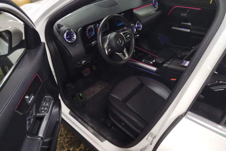 Used Mercedes-Benz GLA 2020 GLA 200 Driver Seat