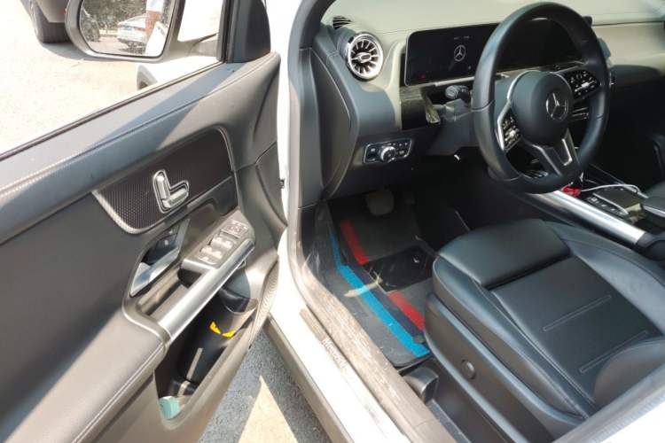 Used Mercedes-Benz GLA 2020 GLA 200 Driver Seat