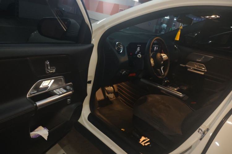 Used Mercedes-Benz GLA 2020 GLA 200 Driver Seat