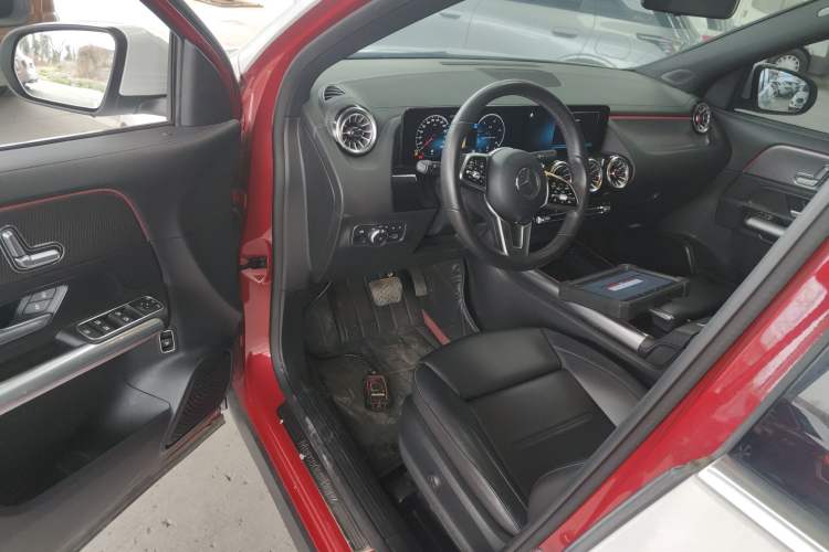 Used Mercedes-Benz GLA 2020 GLA 200 Driver Seat