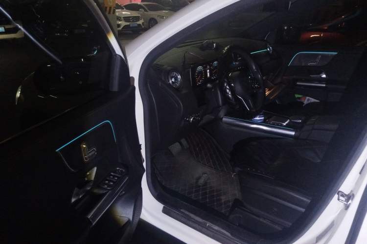 Used Mercedes-Benz GLA 2020 GLA 200 Driver Seat