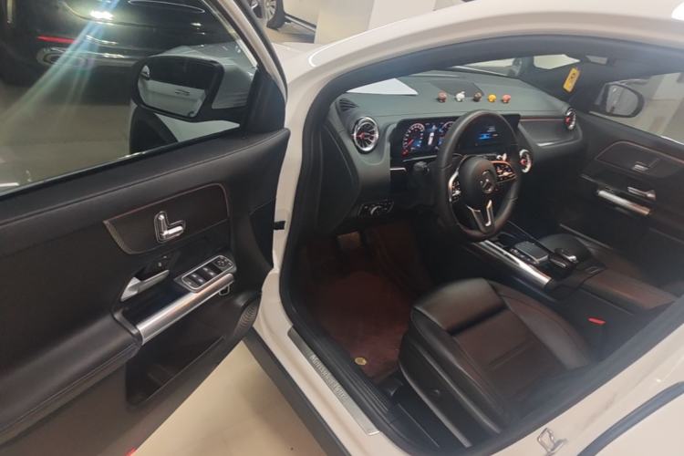 Used Mercedes-Benz GLA 2020 GLA 180 Driver Seat