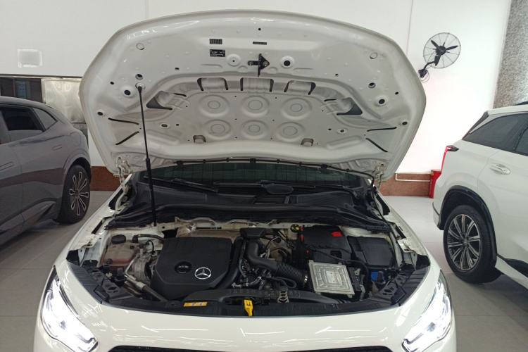 Used Mercedes-Benz GLA 2020 GLA 180 Engine Bay