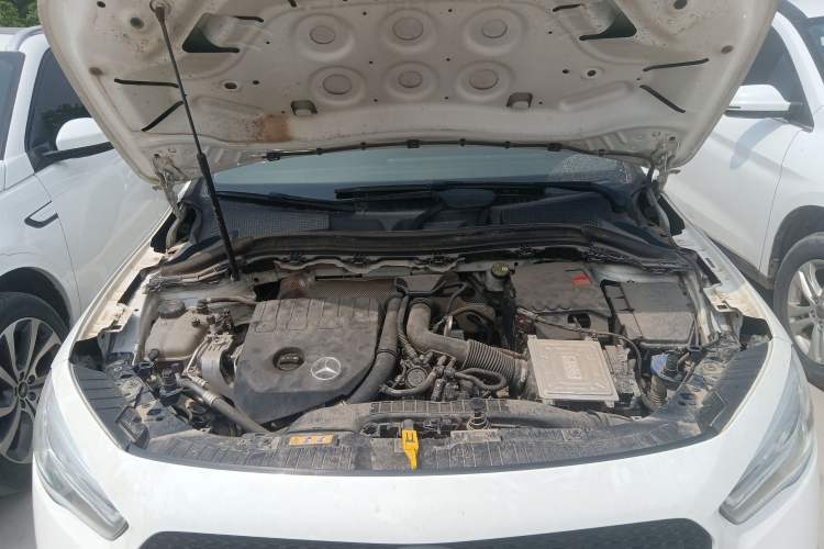 Used Mercedes-Benz GLA 2020 GLA 200 Engine Bay