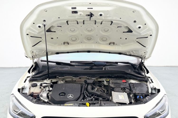 Used Mercedes-Benz GLA 2020 GLA 200 Engine Bay