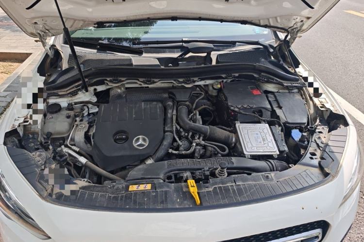 Used Mercedes-Benz GLA 2020 GLA 200 Engine Bay
