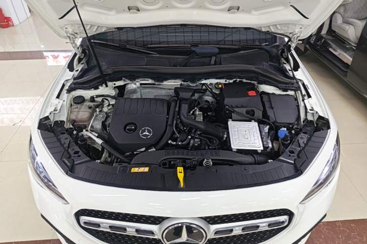 Used Mercedes-Benz GLA 2020 GLA 180 Engine Bay