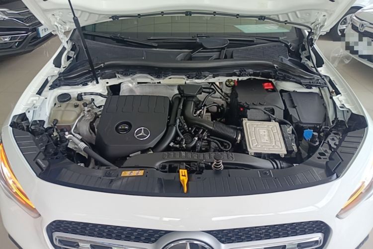 Used Mercedes-Benz GLA 2020 GLA 200 Engine Bay