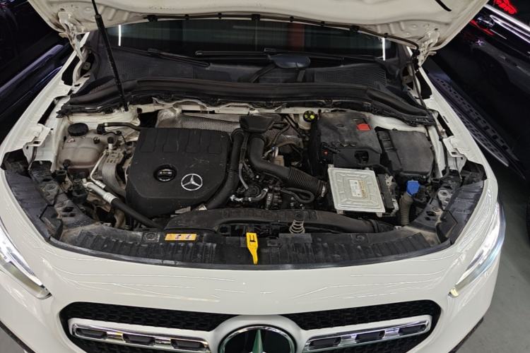 Used Mercedes-Benz GLA 2020 GLA 200 Engine Bay