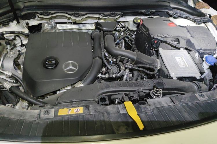 Used Mercedes-Benz GLA 2020 GLA 200 Engine Bay