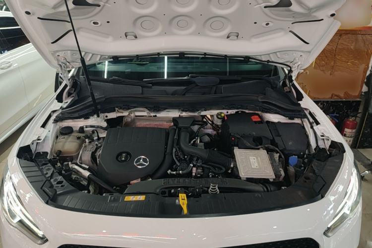 Used Mercedes-Benz GLA 2020 GLA 200 Engine Bay
