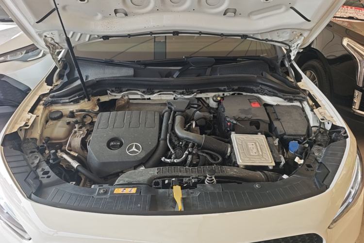 Used Mercedes-Benz GLA 2020 GLA 200 Engine Bay