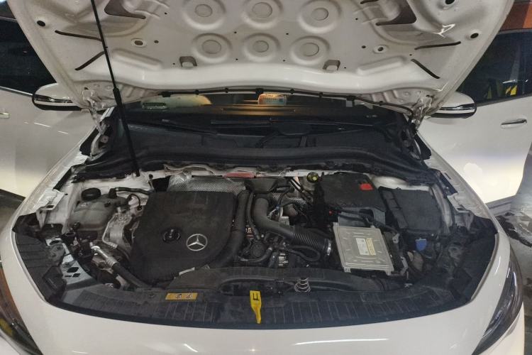 Used Mercedes-Benz GLA 2020 GLA 200 Engine Bay